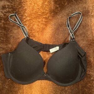 Black padded bra